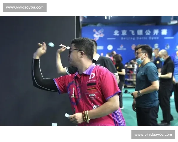 飞镖高手对决精彩瞬间 全场紧张刺激精彩纷呈的飞镖比赛视频回顾